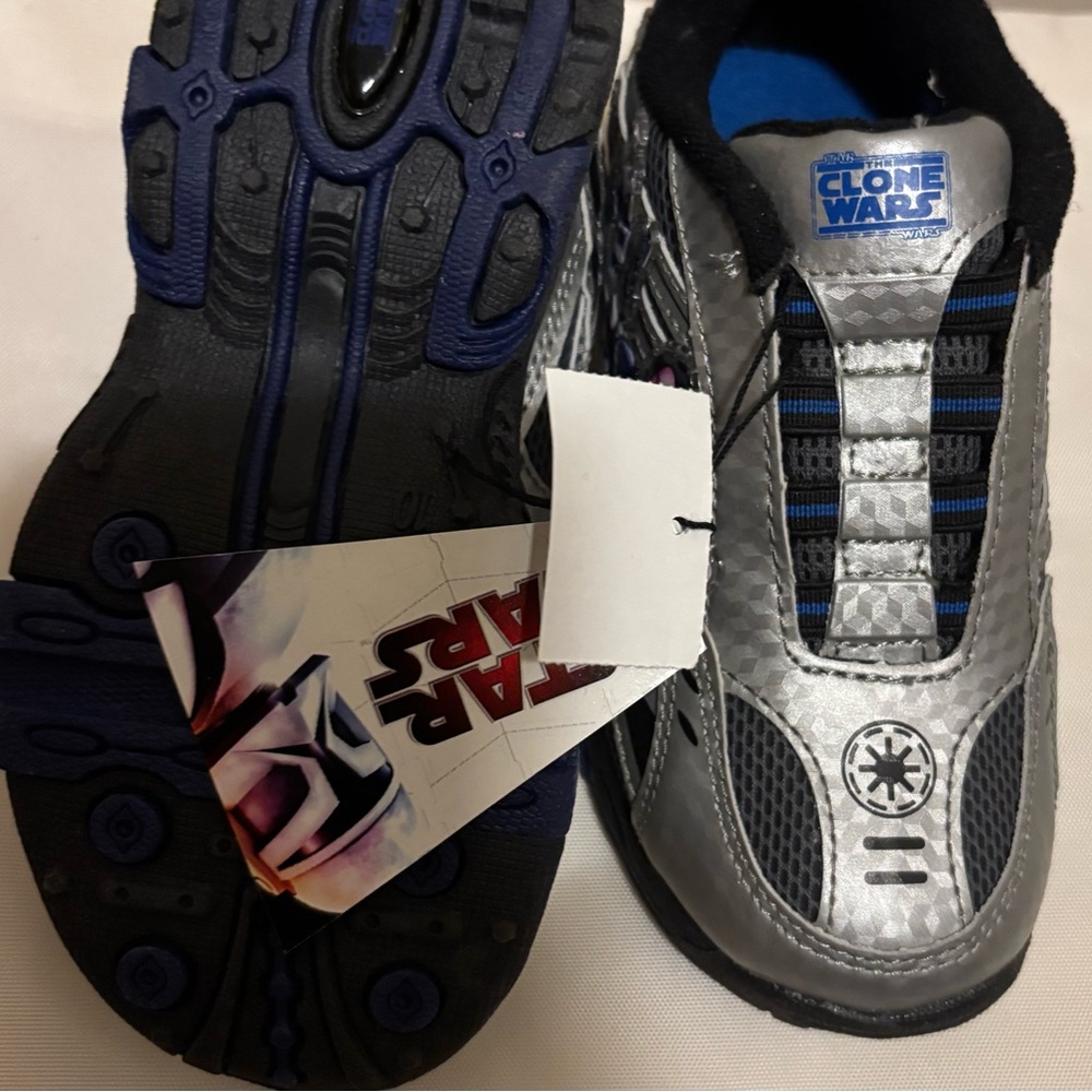 Shoes Star Wars boys new sizes 10.5M or 11.5M flashing lights - Picture 5 of 6